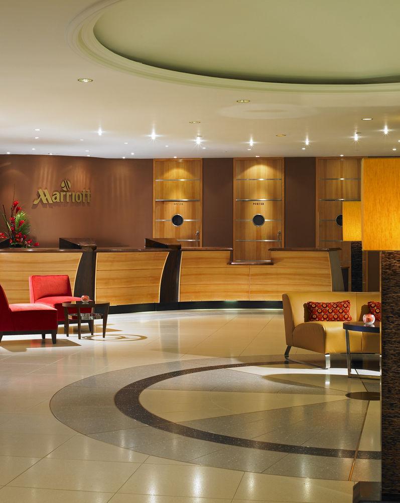 Delta Hotels By Marriott Бекслихийт Екстериор снимка